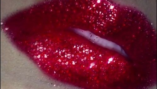 Glitter Lips for the Holidays