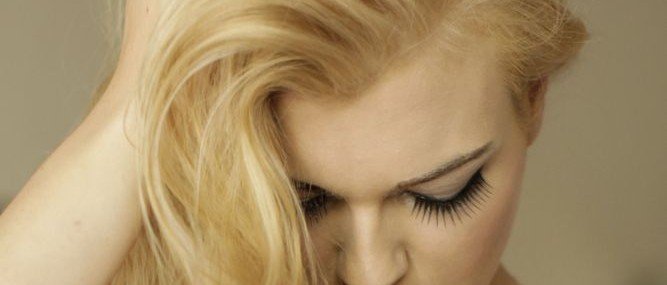 Hair Color Tips, get From Brunette to Blonde Safely with IT&LY HAIRFASHION