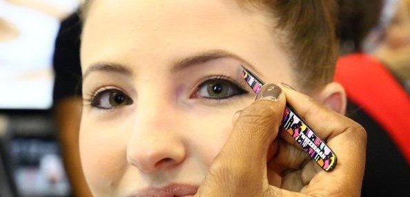 Eyebrow Help: Fill Eyebrows Easily with Simple Beauty Tip