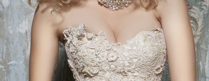 Bridal Looks: Romantic Mermaid Curls Make a Perfect Wedding Hairstyle