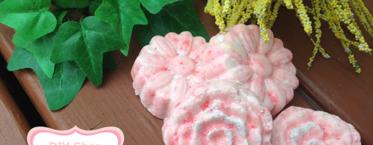 DIY Christmas Gifts: How-To Create Flower Bath Bombs This Season