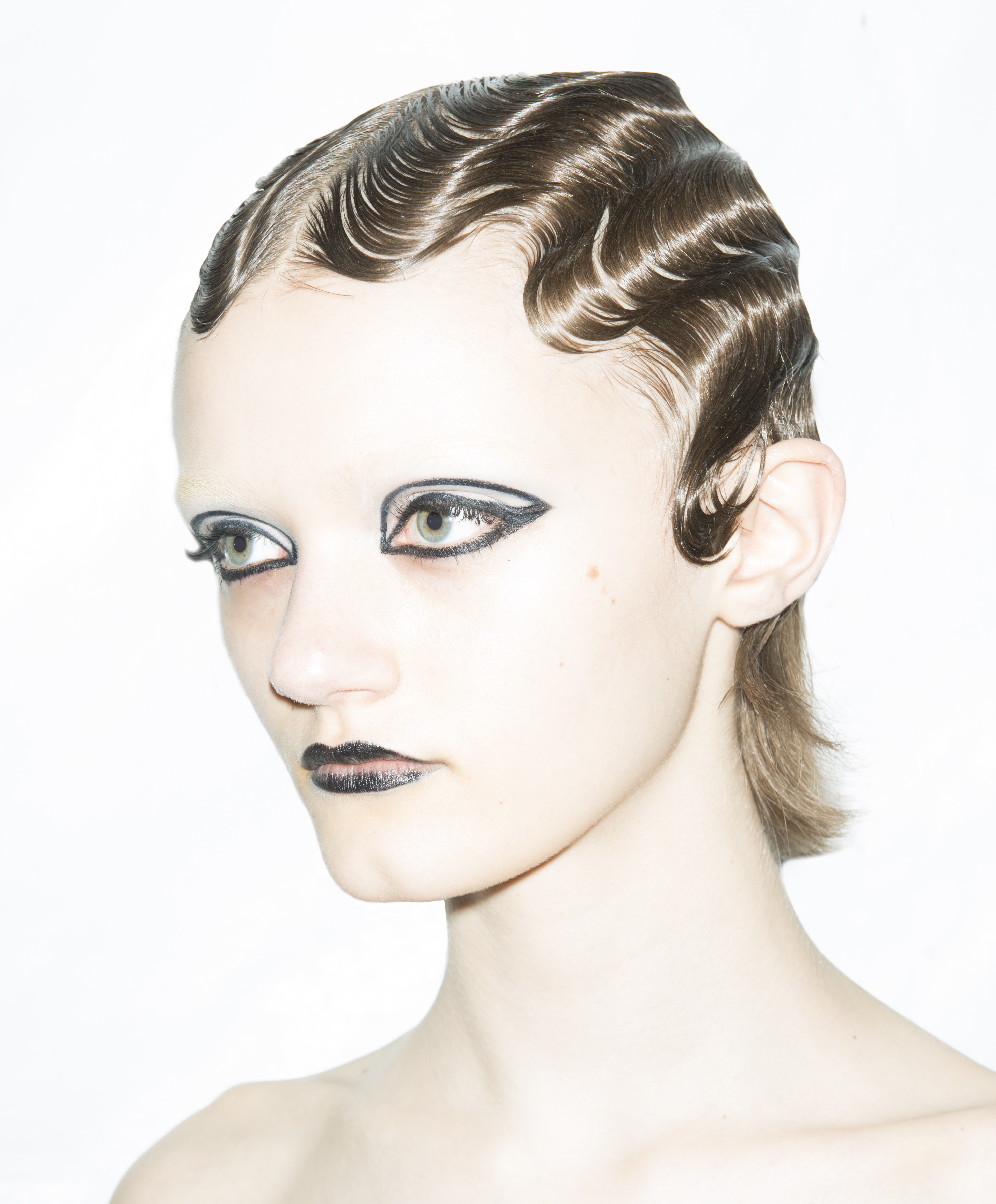 Modern Finger Waves: Get the NYFW Look - Ask the Pro Stylist